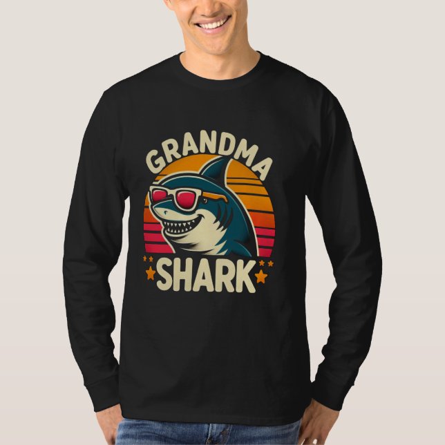 Oma Shark Funny Shark Matching Family for Wome T-Shirt (Vorderseite)