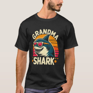 Oma Shark Lustiger Shark Passende Familie für Frau T-Shirt