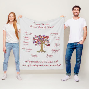 Oma Tree (Herzen) Rot auf Gray 10 Namen & Daten Fleecedecke