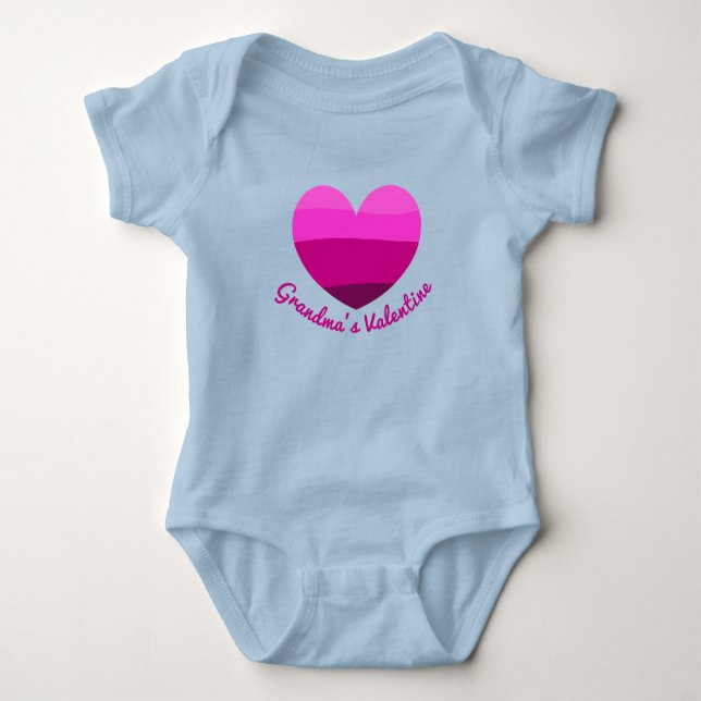 Oma-Valentin Baby Strampler (Vorderseite)