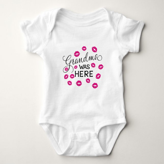 Oma war hier baby strampler (Vorderseite)