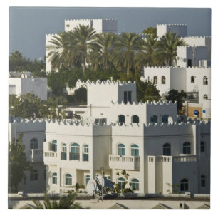 Oman, Muscat, Korm. Gebäude des Qurm-Gebiets / Fliese