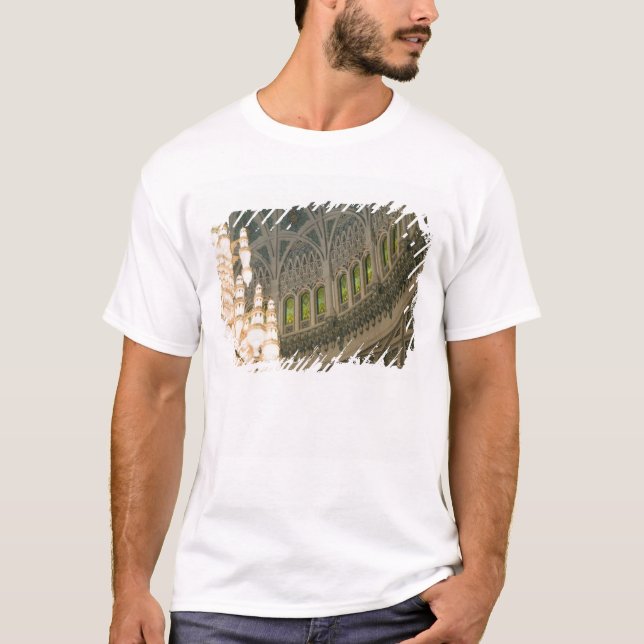 Oman, Muscat, Sultan-Qaboos-Moschee T-Shirt (Vorderseite)
