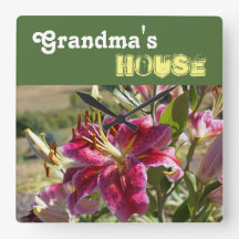 Oma's House Uhren Grandmas Lily Blume