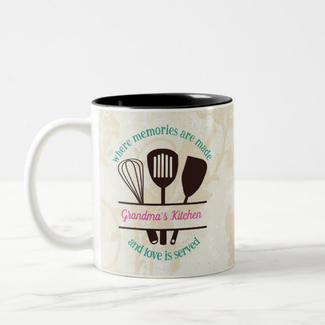 Oma's Kitchen Erinnerungen und Liebe mit Utensil Zweifarbige Tasse (Links)