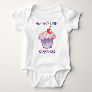 Oma's kleiner Cupcake Baby Strampler