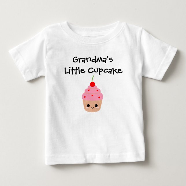 Oma's Little Cupcake, Niedlicher Baby-T - Shirt (Vorderseite)