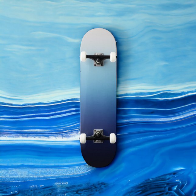 Ombre Blue Skateboard (Von Creator hochgeladen)