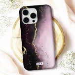 Ombre Lila Burgundy mit Gold Modern Monogram Case-Mate iPhone Hülle<br><div class="desc">Mit diesem eleganten iPhone-Gehäuse "Ethereal Mist" mit einem faszinierenden Design und glänzenden Imitaten mit metallischen Akzenten schützen Sie Ihr Handy stilvoll. Dieses Gehäuse eignet sich perfekt für diejenigen, die Luxus und moderne Kunst Liebe haben. Es ist für viele iPhone- und Samsung-Modelle erhältlich und bietet sowohl Barely There als auch Tough...</div>