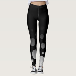 Ombre mit den schwarzen u. weißen Kreisen und den Leggings