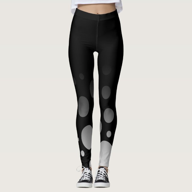 Ombre mit den schwarzen u. weißen Kreisen und den Leggings (Vorderseite)