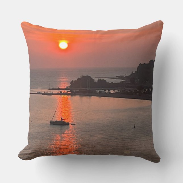 Omis Croatia Sunset Orange Sky Kissen (Vorderseite)