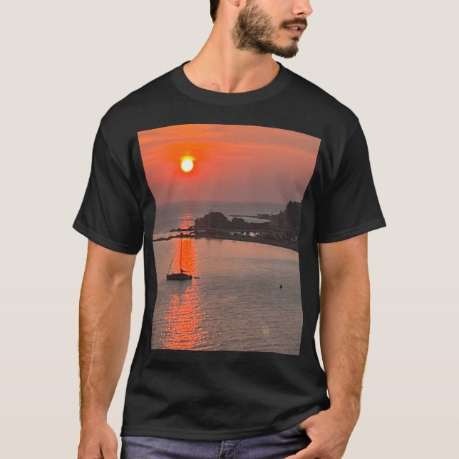 Omis Croatia Sunset Orange Sky T-Shirt (Vorderseite)