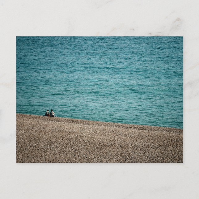 On the beach at Beer Postkarte (Vorderseite)