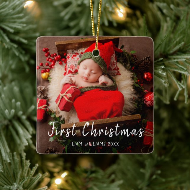 One Foto Baby First Weihnachten Moderne Weiße Text Keramikornament (Baum)