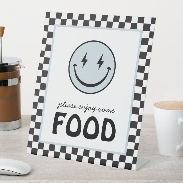 One Happy Typ Smile Face Food Station Sockelschild (In Situ)