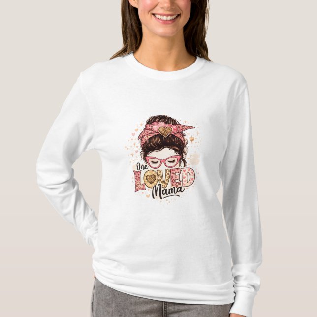One Loved Mama Cute Leopard Heart Mom Quote T-Shirt (Vorderseite)