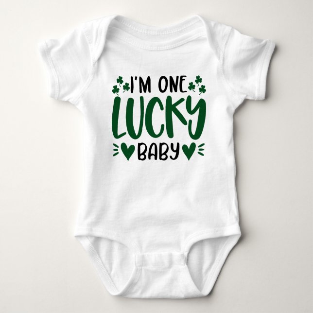 One Lucky Baby Kleeblatt Clover St. Patricks Day Baby Strampler (Vorderseite)