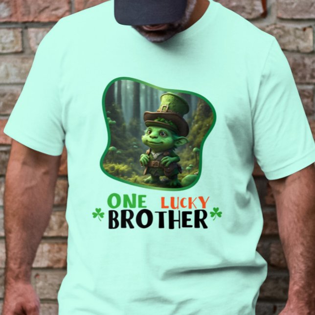 One Lucky Brother - Shamrockin' Street T-Shirt (Von Creator hochgeladen)