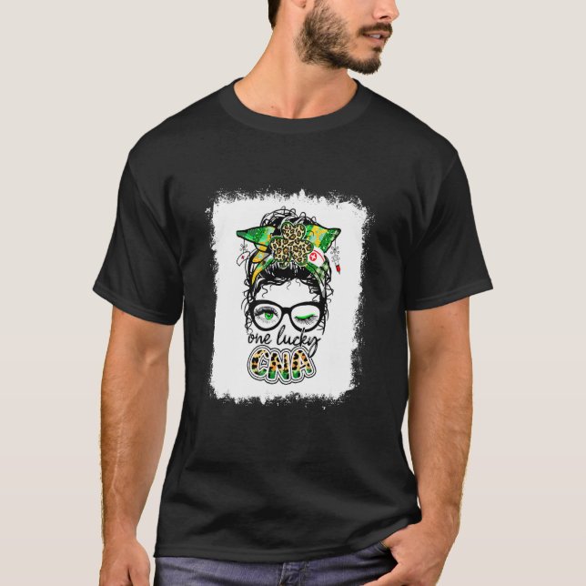 One Lucky Cna One Lucky Nurse Messy Bun Kleeblatt  T-Shirt (Vorderseite)