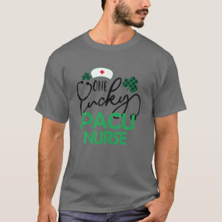One Lucky Dialysis Nurse Messy Bun Kleeblatt St Pa T-Shirt