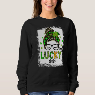One Lucky Gigi Messy Bun Hair Bleichen Saint Patri Sweatshirt