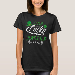One Lucky Grandma St Patrick's Day Irish Mother Gr T-Shirt
