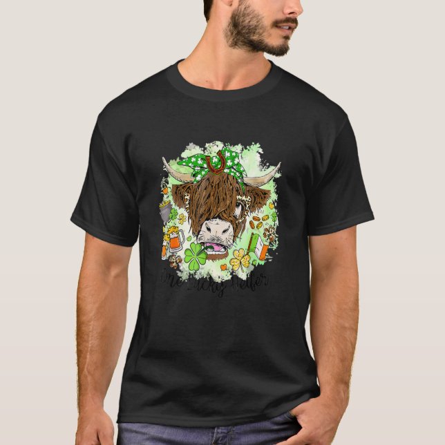 One Lucky Heifer Happy St Patrick's Day Shamrock W T-Shirt (Vorderseite)