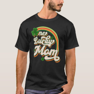 One Lucky Mama Funny Irish C St Patrick's Day Vint T-Shirt