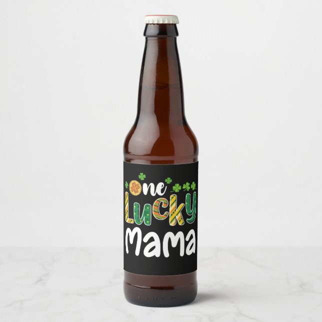 One Lucky Mama Matching Family St Patrick's Day Bierflaschenetikett (Vorderseite)