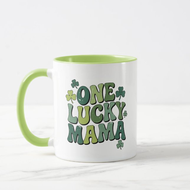 One Lucky Mama Retro St. Patrick's Day Tasse (Links)