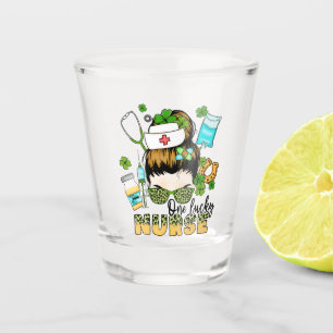 One Lucky Nurse - Messy Bun - St. Patrick's Day Schnapsglas