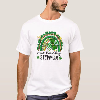 One Lucky StepMom Leopard Print Rainbow St Patrick T-Shirt