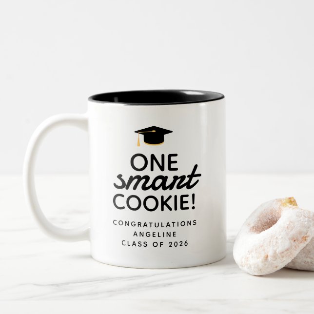 One Smart Cookie Graduation Party Celebration Zweifarbige Tasse (Mit Donut)
