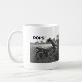 "OOPS!" (FUNNY FAKE MAN IN FAKE MOTORBIKE MISHAP ZWEIFARBIGE TASSE
