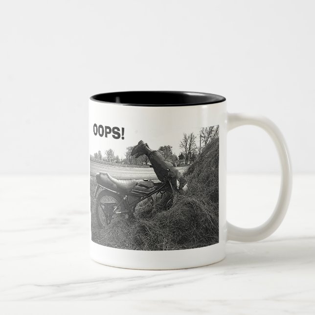 "OOPS! FUNNY FAKE MOTORBIKE ACCIDENT" TASSE (Rechts)