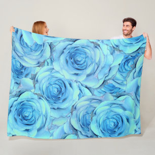 Opulent rose design in turquoise fleecedecke