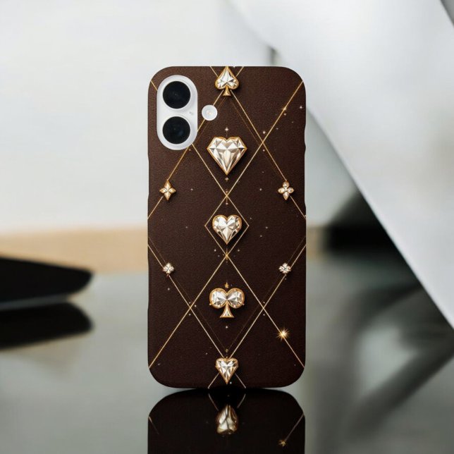 Opulent Shield Gold Edition iPhone 16 Plus Hülle (Von Creator hochgeladen)