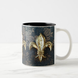 Or Fleur de lis sur la tasse d'impression florale