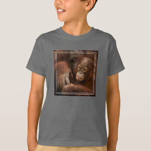 Orang-Utan-Mutter und Baby im Zoo T-Shirt