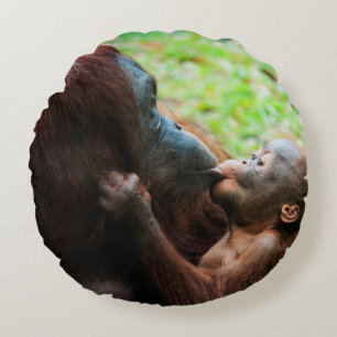 Orang-Utan-Mutter und Baby Rundes Kissen
