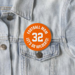 Orange and White Football Mama Jersey Number Button<br><div class="desc">Freuen Sie sich auf Ihr Lieblings-Sportteam, Ihren Fußballspieler oder zeigen Sie einfach Ihren Schulstolz mit einem personalisierten Spirituosenknopf! Fügen Sie Ihren Schulnamen hinzu oder personalisieren Sie ihn mit einem Spielernamen und Jersey-Nummer. Ideal für Fußball, Basketball, Baseball und Fußball! Erstellen Sie individuelle Buttone für das ganze Team, Cheerleader, Eltern und Geschwister,...</div>
