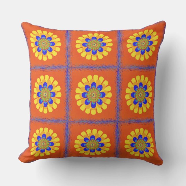 Orange Bloom Patchwork Kissen Für Draußen (Vorderseite)