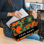 Orange Camouflage Pattern, Ihr Name, Personalisier Laptopschutzhülle<br><div class="desc">Elegantes,  stilvolles und raffiniertes Tarnmuster in Orange und Grün. Moderne und trendige Geschenke,  perfekt für den militärischen Liebhaber in Ihrem Leben. Personalisieren Sie diese durch Hinzufügen von Namen,  Spitznamen,  Monogramm oder Initialen.</div>