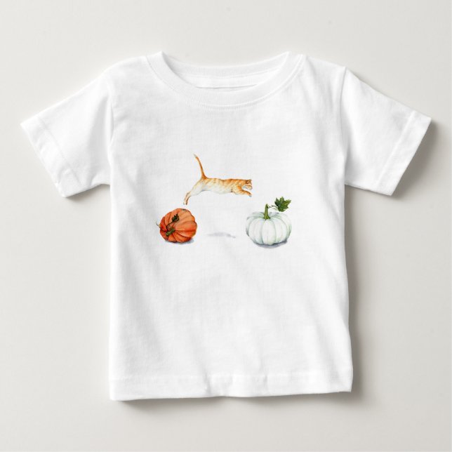 Orange Cat Jumping between Pumpkins Baby T-shirt (Vorderseite)