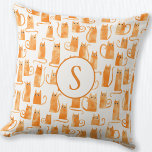 Orange Cat Pattern Monogram Kissen<br><div class="desc">Niedliches kleines, wasserfarbenes orangefarbenes Ingwer-Katzenmuster. Originelle Kunst von Nic Squirrell. Ändern Sie das Monogramm zuerst, um es zu personalisieren.</div>