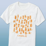 Orange Cat Personalisiert T-Shirt<br><div class="desc">Niedliche, kleine, oranfarbene Ingwerkatzen, die sich perfekt für Tierfreunde eignen. Originelle Kunst von Nic Squirrell. Ändern Sie den Namen oder entfernen Sie ihn, wenn Sie es vorziehen, anzupassen.</div>