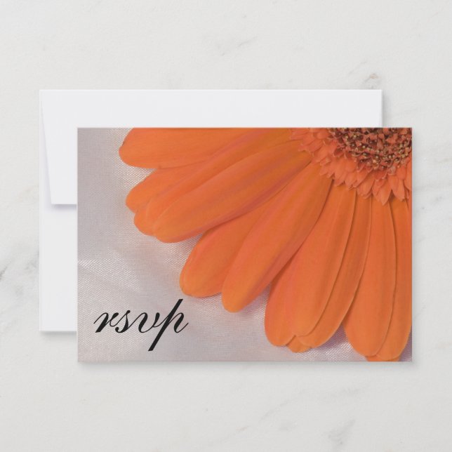 Orange Daisy White Satin Wedding RSVP Response Karte (Vorderseite)