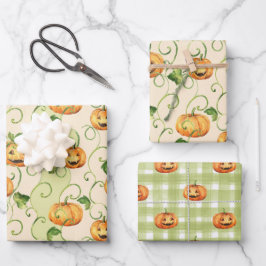ORANGE ERNTEDANK PUMPKINS MIT GRÜNEN BLÄTTER