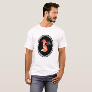 Orange Fox in den rote Weihnachtsmannmütze-frohen T-Shirt